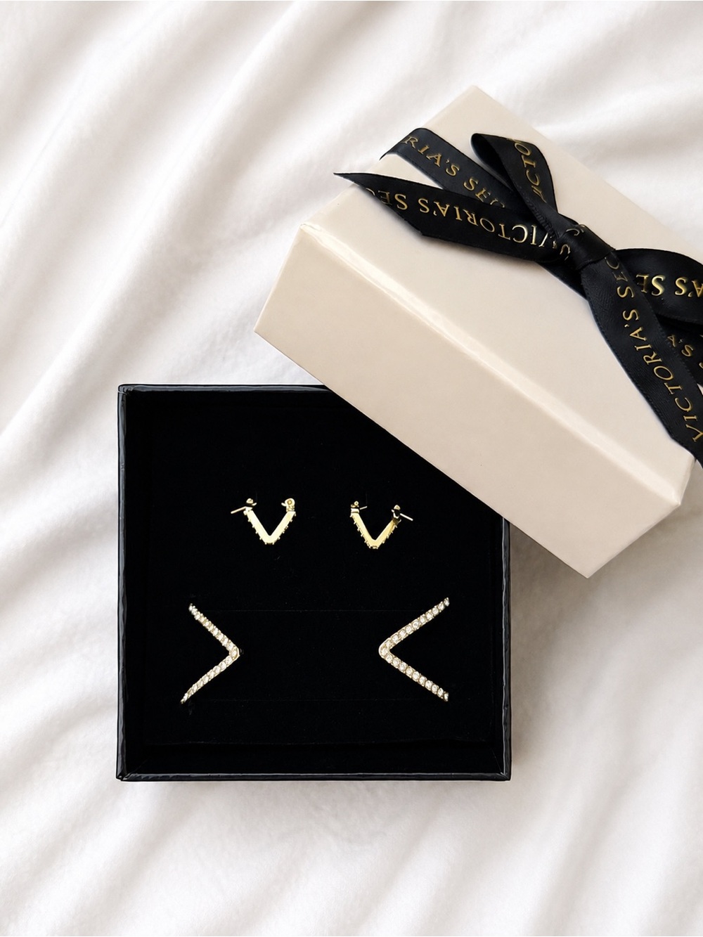 Victoria’s Secret Gold V-Shape Crystal Stud Earrings & Bracelet Set NWT